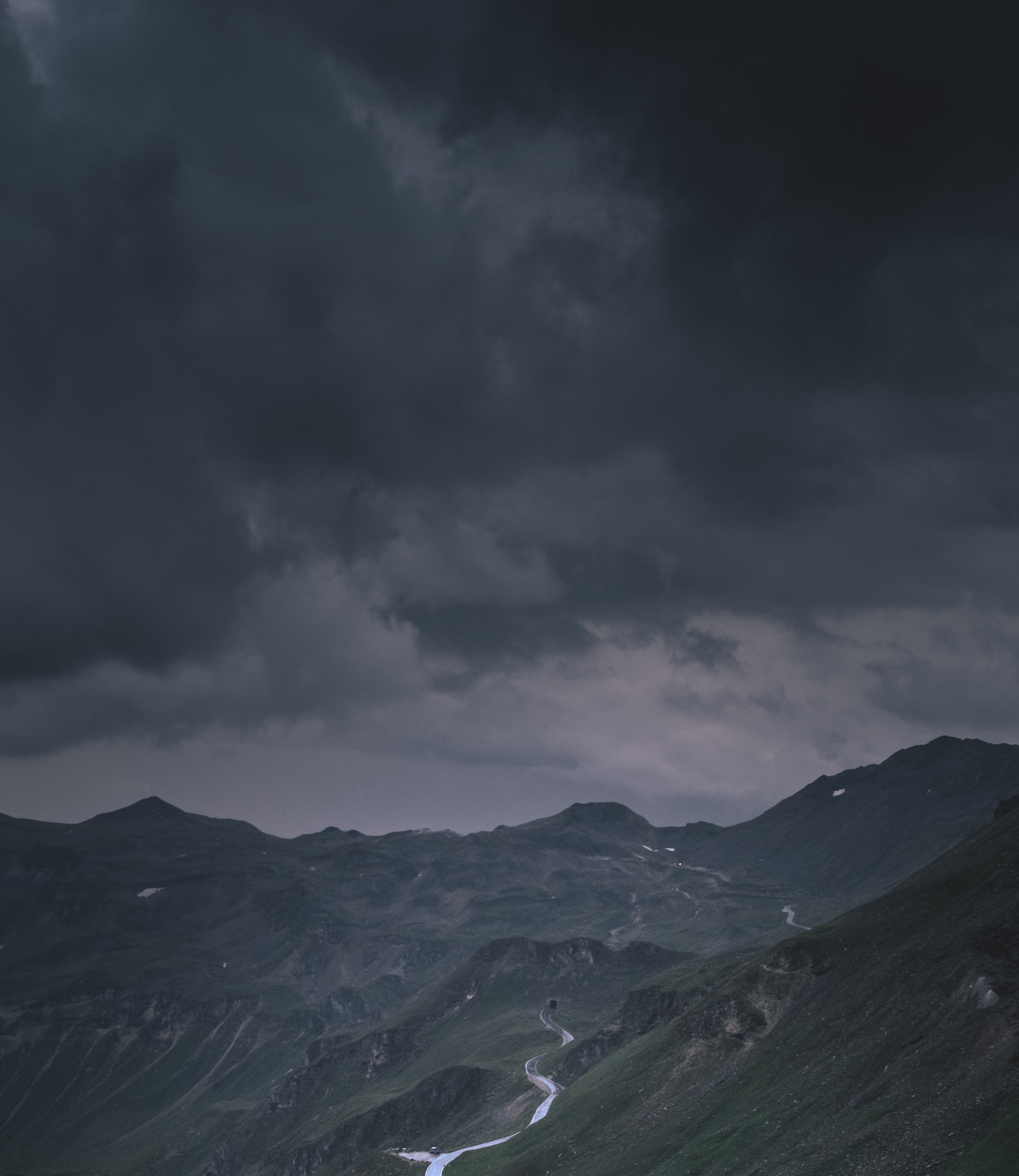 nimbostratus cloud above the mountain